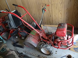 Property photo 27 - Personal Property Auction, Tractors, Dozer, Implements, Lawn & Garden, Tools, Antiques, Furniture & Household